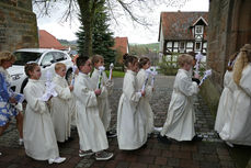 1. Heilige Kommunion in St. Crescentius (Foto: Karl-Franz Thiede)